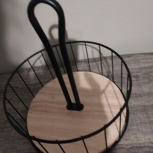 Black Wire Spice Rack with Wooden Base turntable